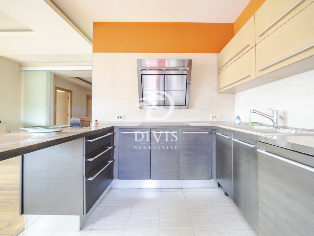 Slika 3 - Požeška, Četvorosoban stan na prodaju, 132m2, 435.600€